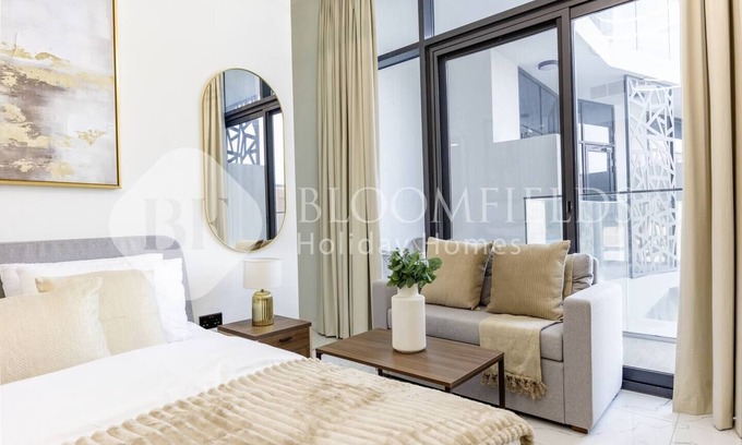 Abu Dhabi City Center Apartment | Bloomfields Elegant Pool View Stu The Ga