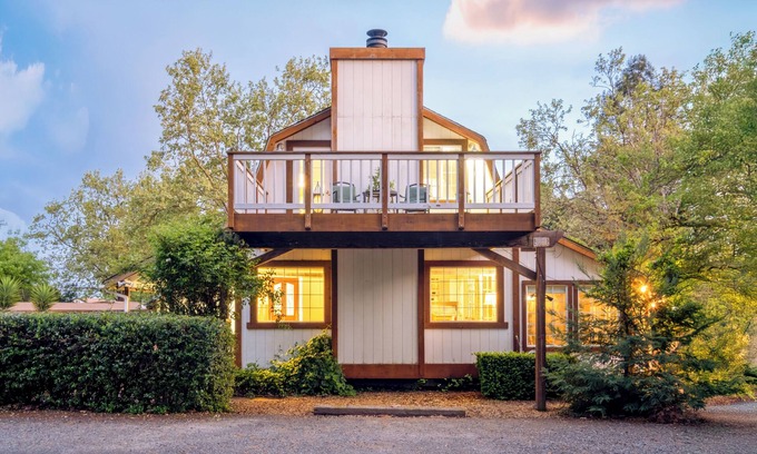 Santa Rosa House | Blooming Acres, by Vinifera Homes