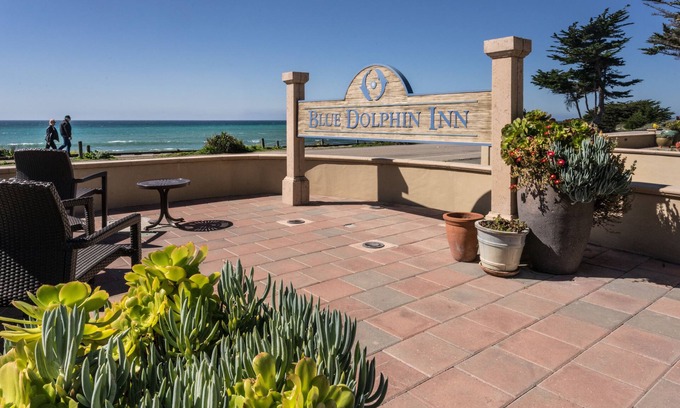 San Simeon Hotel | Blue Dolphin Inn