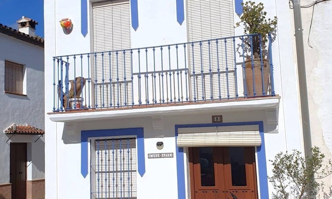 El Colmenar Villa | Blue house - El colmenar