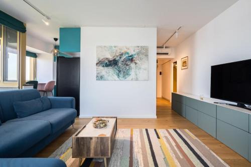 Aviatiei Apartment | Blue Lagoon-1 BR Amazing Balcony