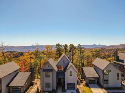 Lenoir House | Blue Meadows at Blue Ridge Mountain Club
