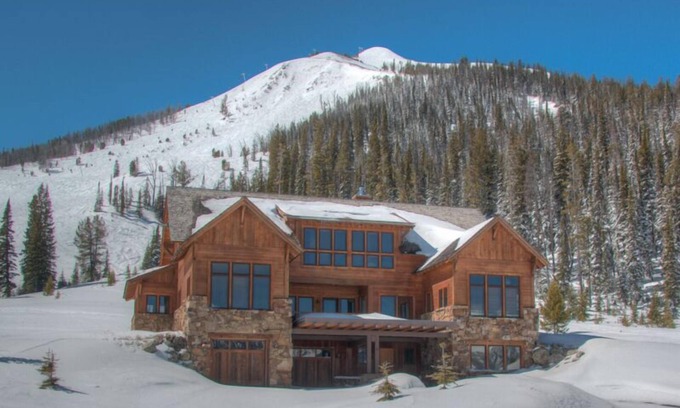 Big Sky House | Blue Moon Chalet - Best Family Ski in/Ski out! Luxurious House- Epic Location!