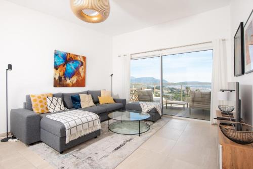 Saint Antoine Apartment | Blue Pearl Vue Mer