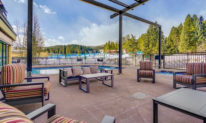 Peak 9 Condo | Blue River Studio by Ski Colorado