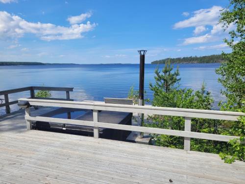 Kesaelahti Villa | Blue villa with private beach