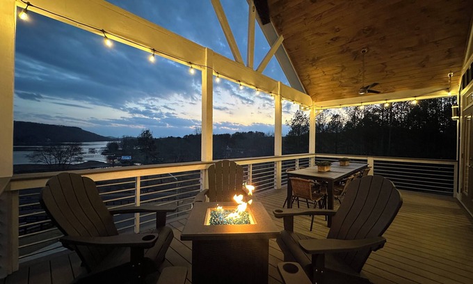 Cedar Bluff House | "Blue w/a View"" Luxury home w/pool, fire pit, private hot tub, kayaks & more!