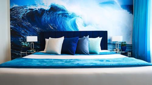 Southside Apartment | Blue Waves Serenity 1BD Lux King - Southeast Jax