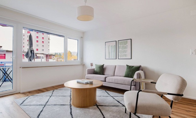 Dietikon District Apartment | Blueground | Dietikon, balcony, nr Park