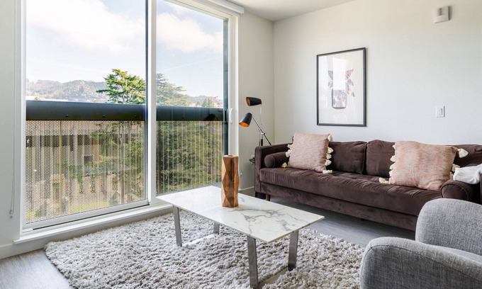 Downtown Berkeley Apartment | Blueground | Dtwn Berkeley, AC, nr UC Campus