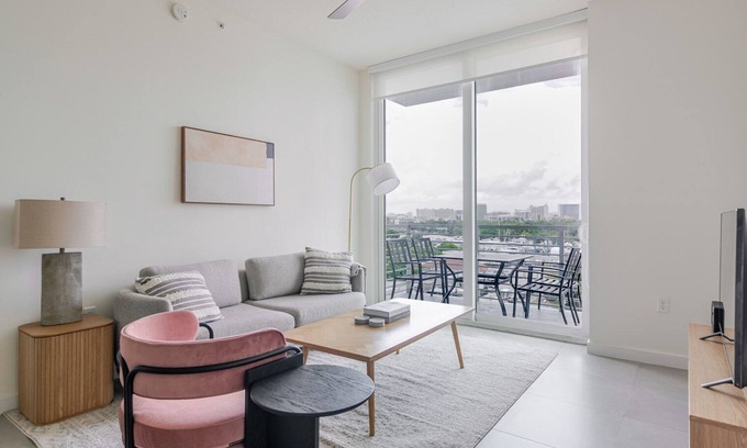 East Little Havana Apartment | Blueground | Riverside, pool, nr Bayfront Park