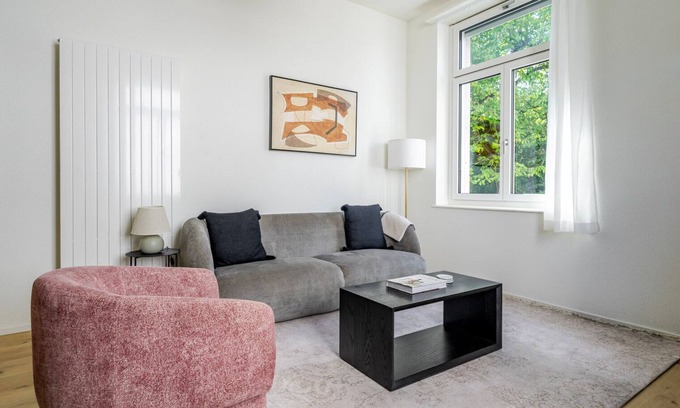 Seebach Apartment | Blueground | Seebach, balcony, nr Katzensee