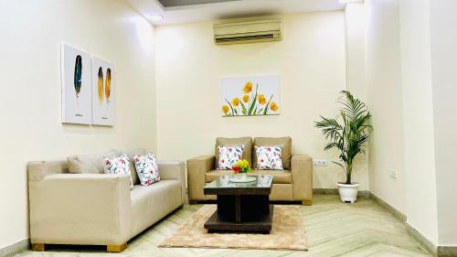 New Delhi Apartment | BluO Modern 3BHK Rohini -Balcony, Lift , Parking