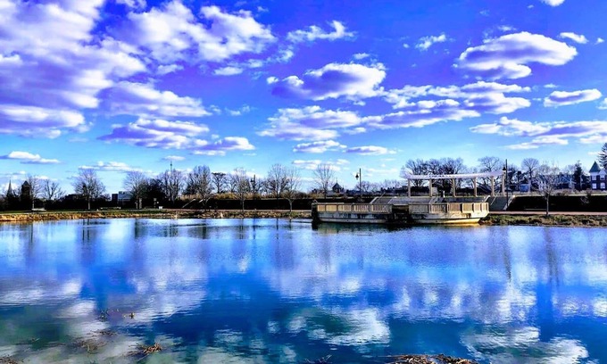 Wilmington Apartment | Boardwalk- Large Modern Unit With King bed Fast Wifi Free Coffee and Easy Parking