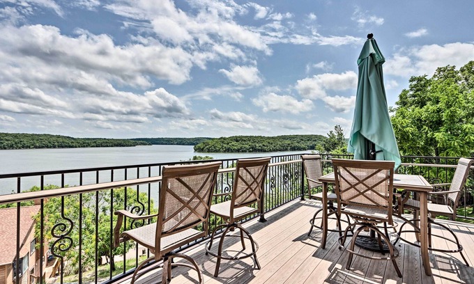 Kaiser House | Boat Dock & Kayaks: Luxury Lake of the Ozarks Home