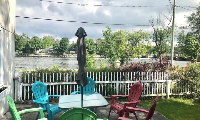 Bobcaygeon House | Bobcaygeon Waterfront 3-Bedroom Vacation House