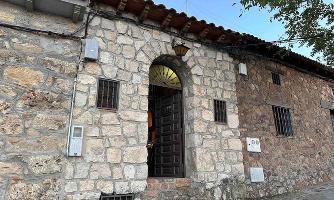 El Molar Apartment | Bodega típica en El Molar sin camas ni dormitorios