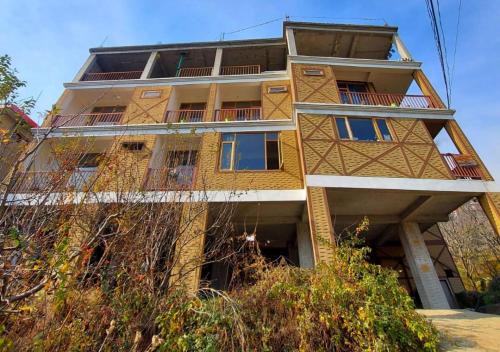 Simsa Village Cabin | Bodh Holiday Homes by StayApart