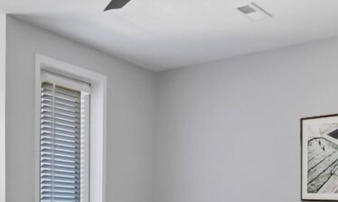 St. Peters Apartment | Bold 1317 I Studio I Free Parking I Pool I Gym