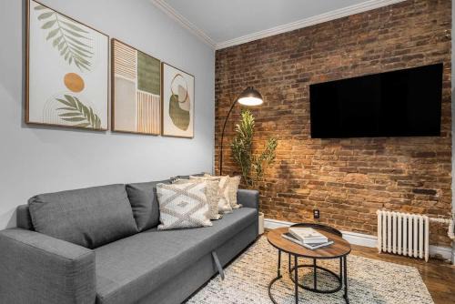 Nolita Apartment | Bold Manhattan Base in Prime Nolita