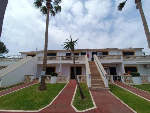 Cala'n Bosch Apartment | Bon Repos - B10, Apartamento con Terraza en Cala'n Bosch