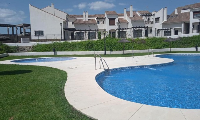 El Ronquillo House | Bonita casa a estrenar en paraje natural a 35 minutos de Sevilla