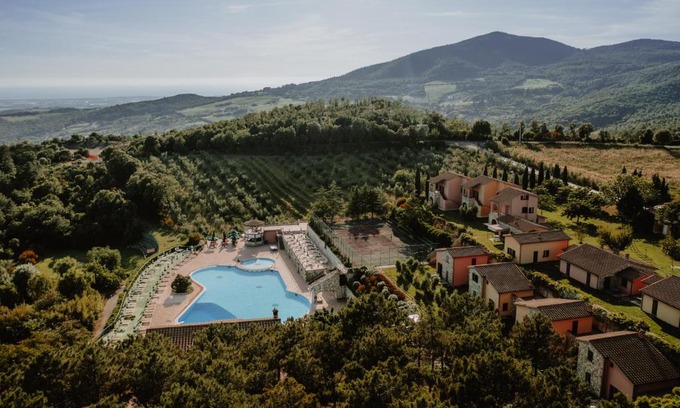 Riparbella Apartment | Borgo San Pecoraio Resort