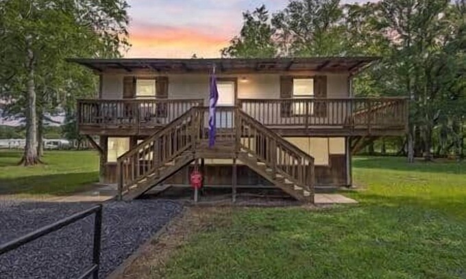 Carencro Cabin | Boscoyo Cha-teau Cabin