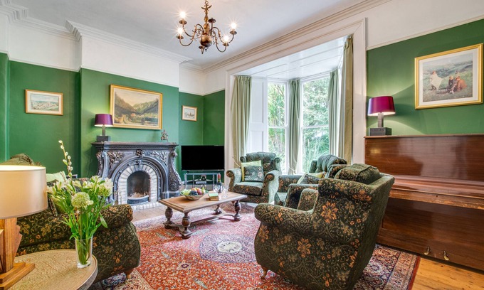 Paul House | Boslandew House - Seven Bedroom House, Sleeps 12