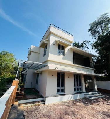 Alattur House | Bougain Villa Palakkad
