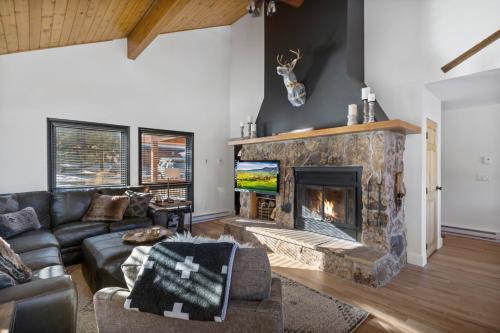 Blue River House | Boulder Bend, the perfect mountain getaway!