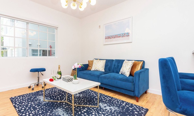 City Center Apartment | Boutique Apartments Convention Center