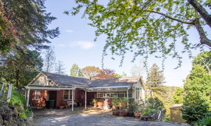 Stirling Cottage | Boutique cottage escape in the Adelaide Hills.