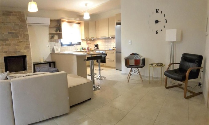 Spata-Artemida Apartment | Bow lux apartments