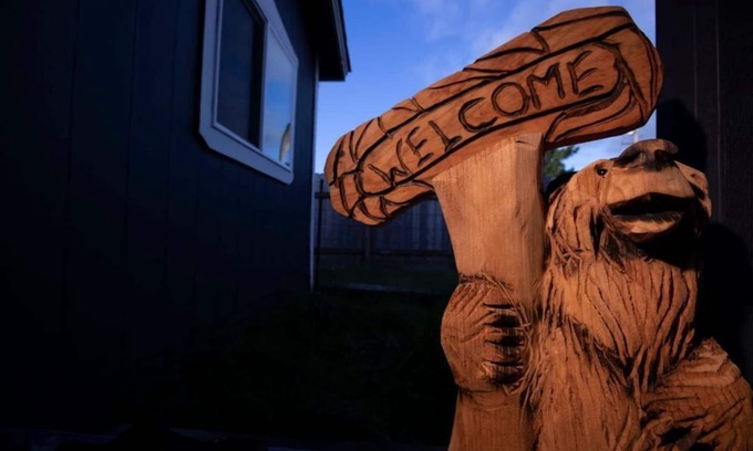 Eureka House | Bowie & Jay's Beach House - Pet Friendly