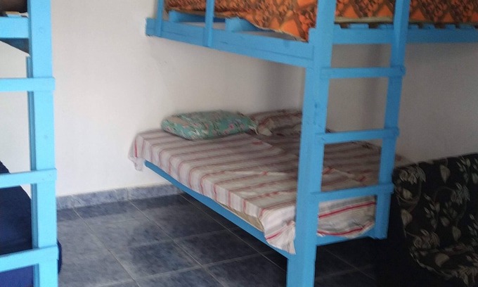 Mongagua House | Quartos Privativos Para Grupo de Amigos