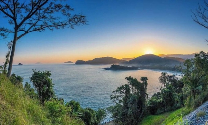 Sao Sebastiao Villa | New with exclusive pool, 350 m from Camburizinho