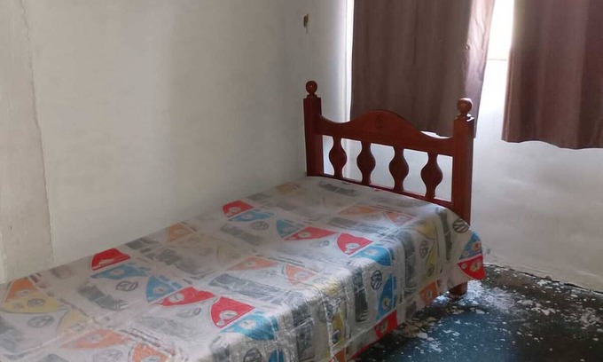 Taboao da Serra House | Casa Estudio Tranquila em Taboão da Serra a 5 Minutos do Shopping Taboão