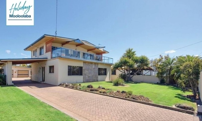Maroochydore House | Bradman- Waterfront, Pet Friendly, Budget Holiday Home