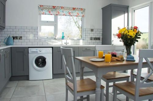 Newry House | Bramble Cottage