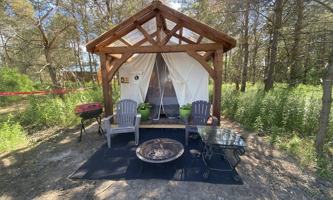 Hepworth House | Brand Glamping Tent, Hepworth, 3 Wooded Acres