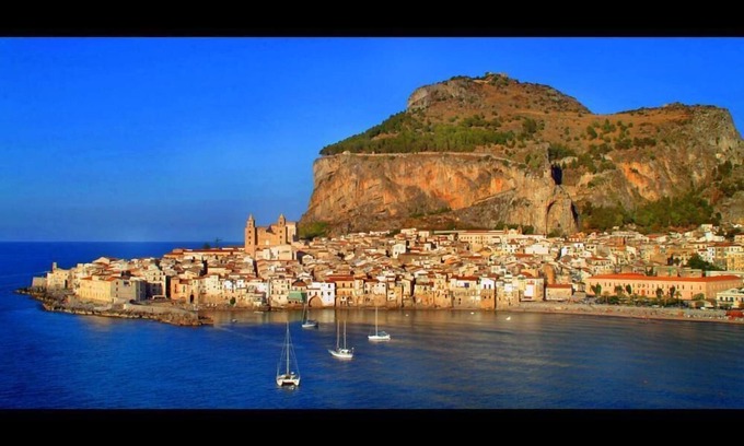 Old Town Apartment | Brand new apartment in the city center a short walk from the Duomo. Wi-Fi is free.