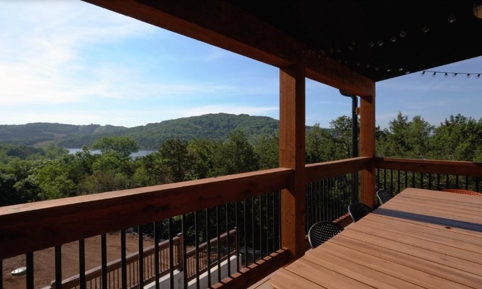 Hollister House | Brand New! Lake View with Arcade Game Room! Fully stocked kitchen!