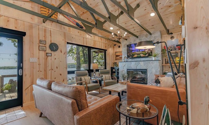Spirit Lake Cabin | Brand New - Welcome to the Hygge House!