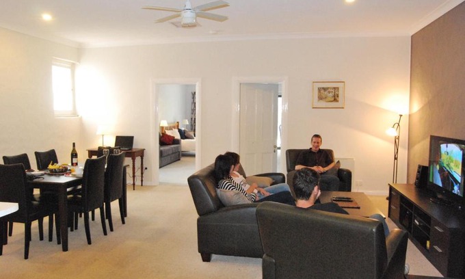 Murray Bridge East Bed & Breakfast | Brayfield Cottage