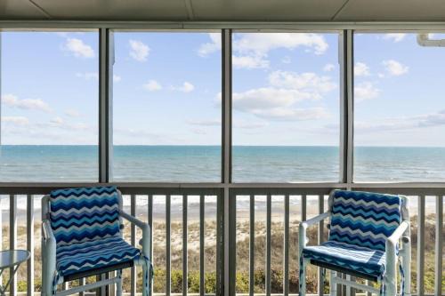 Pine Knoll Shores Apartment | Breakers C32 condo