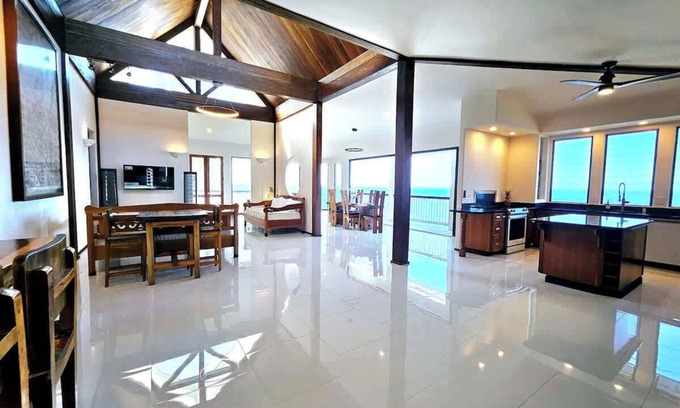 Kapoho House | Breathtaking Oceanfront Home on Lava Rock Beach.
