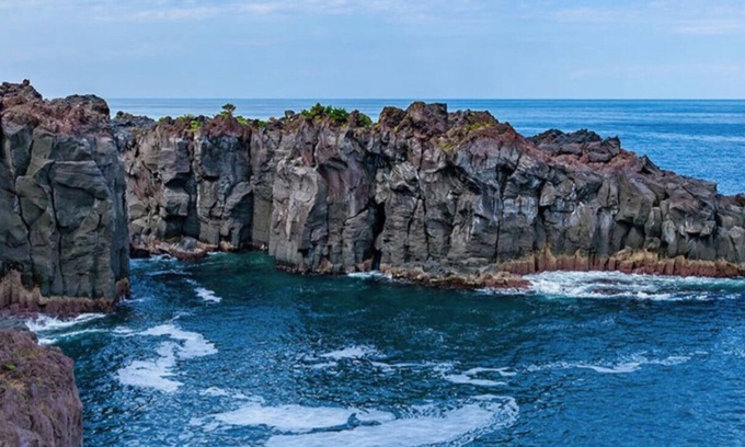 Futo House | Breathtaking View House