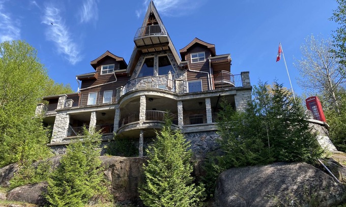 Dysart et al Cottage | Breathtaking views from rustic cottage atop the Edge of Kennisis Lakes!