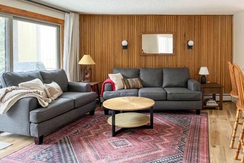 Peak 8 Apartment | Breckenridge Condo with Gas Grill Less Than 1 Mi to Peak 8!